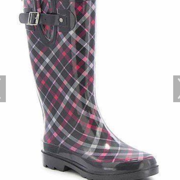 Western Chief Charcoal Villa Plaid Rain Boots - Picture 11 of 11